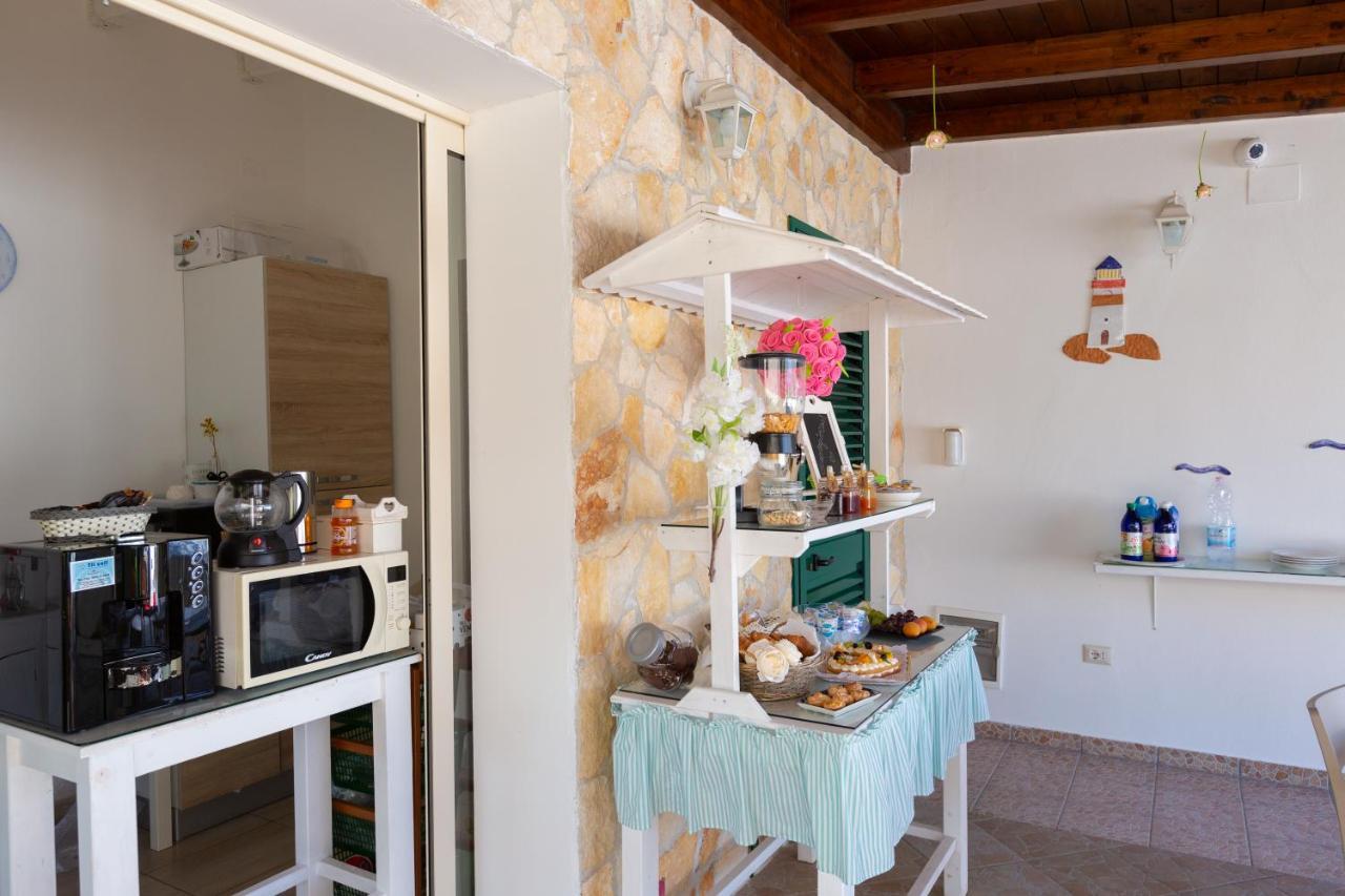 B&B L'Isola Che Non C'E Torre San Giovanni Ugento Eksteriør billede